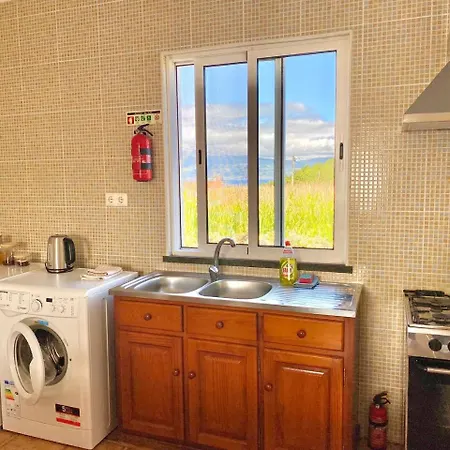 Sunshine House No.2 * Madalena (Azores)